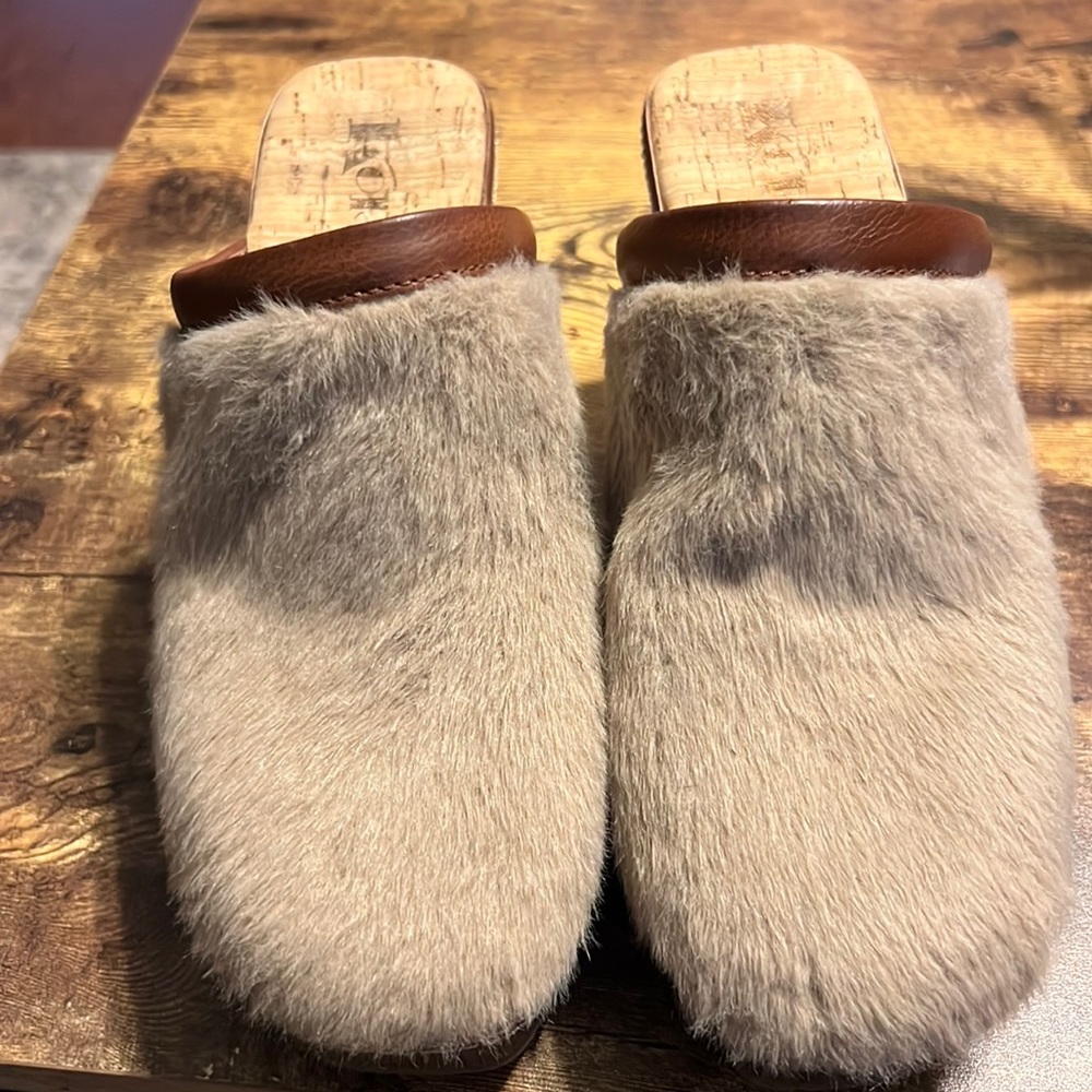 Korks mule clogs